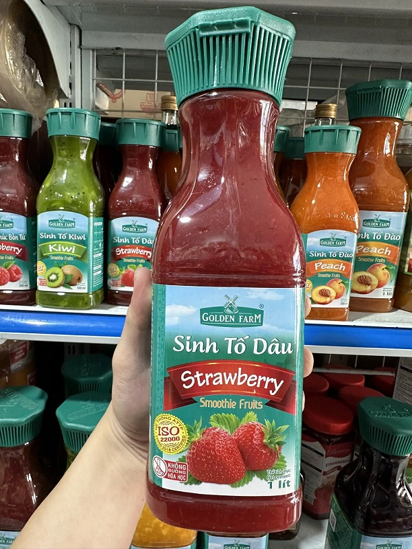 Sinh tố dâu Golden farm chai 1L