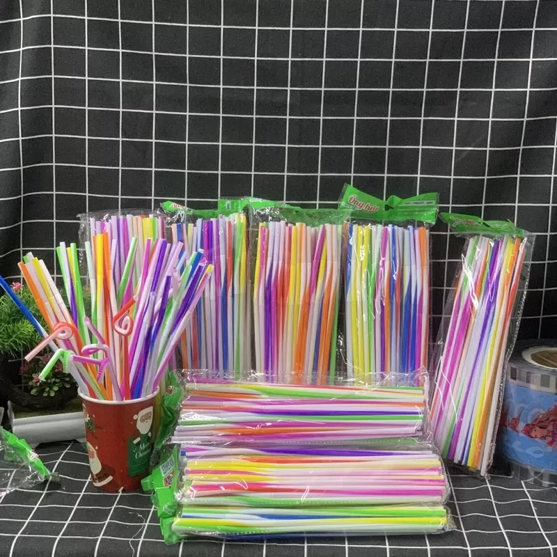 Ống hút nghệ thuật nhiều màu phi 6 gói 50 cái